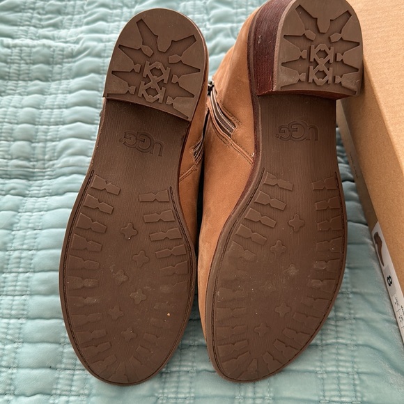 Ugg Bellamy booties Size 8 - Picture 6 of 7